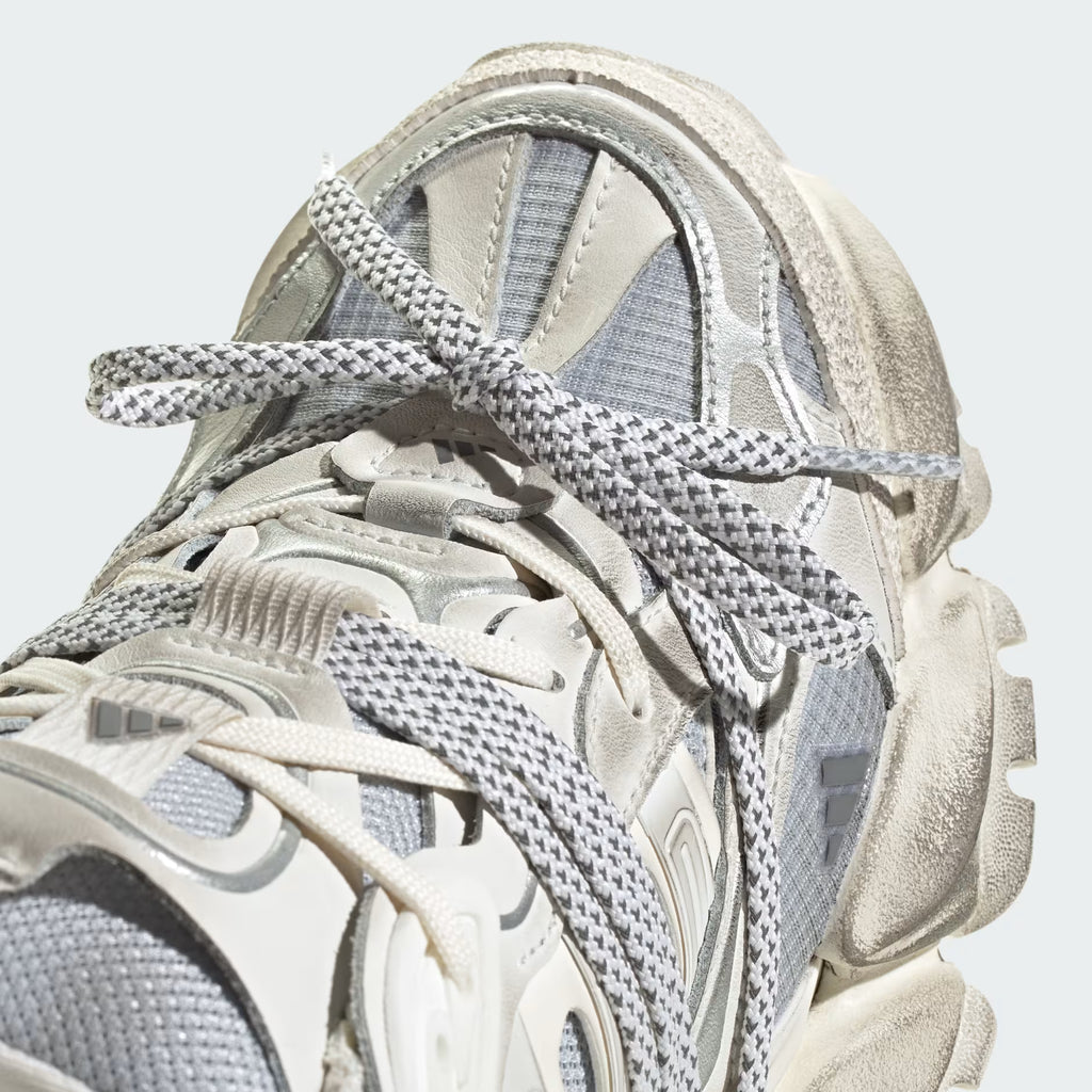 XLG Runner Deluxe Shoes