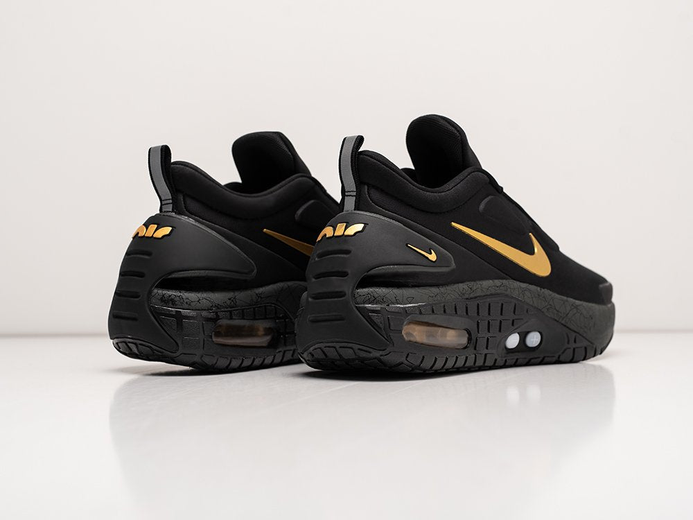 Nike Adapt Auto Max sneakers in black